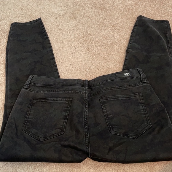 EUC - KUT from the Kloth Connie ankle skinny jeans - camo size 10 - Picture 5 of 6